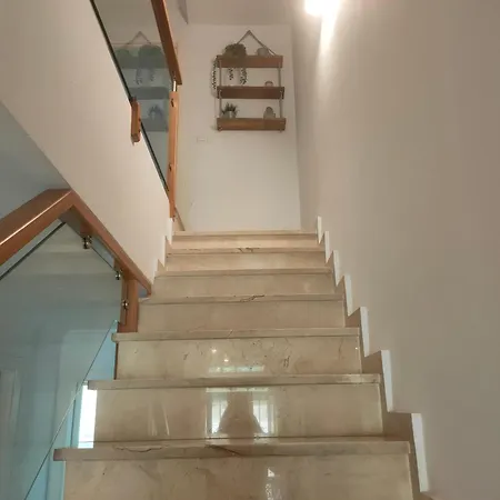 Adosado 160 Metros, Proximo A La Playa Y Muy Espacioso *