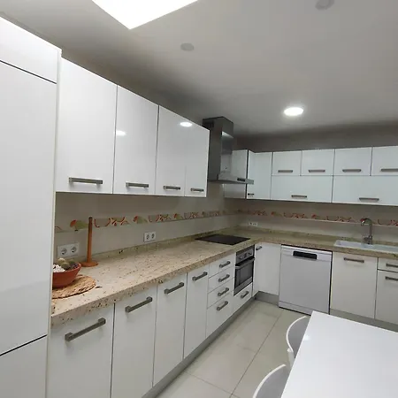 Adosado 160 Metros, Proximo A La Playa Y Muy Espacioso * San Fernando